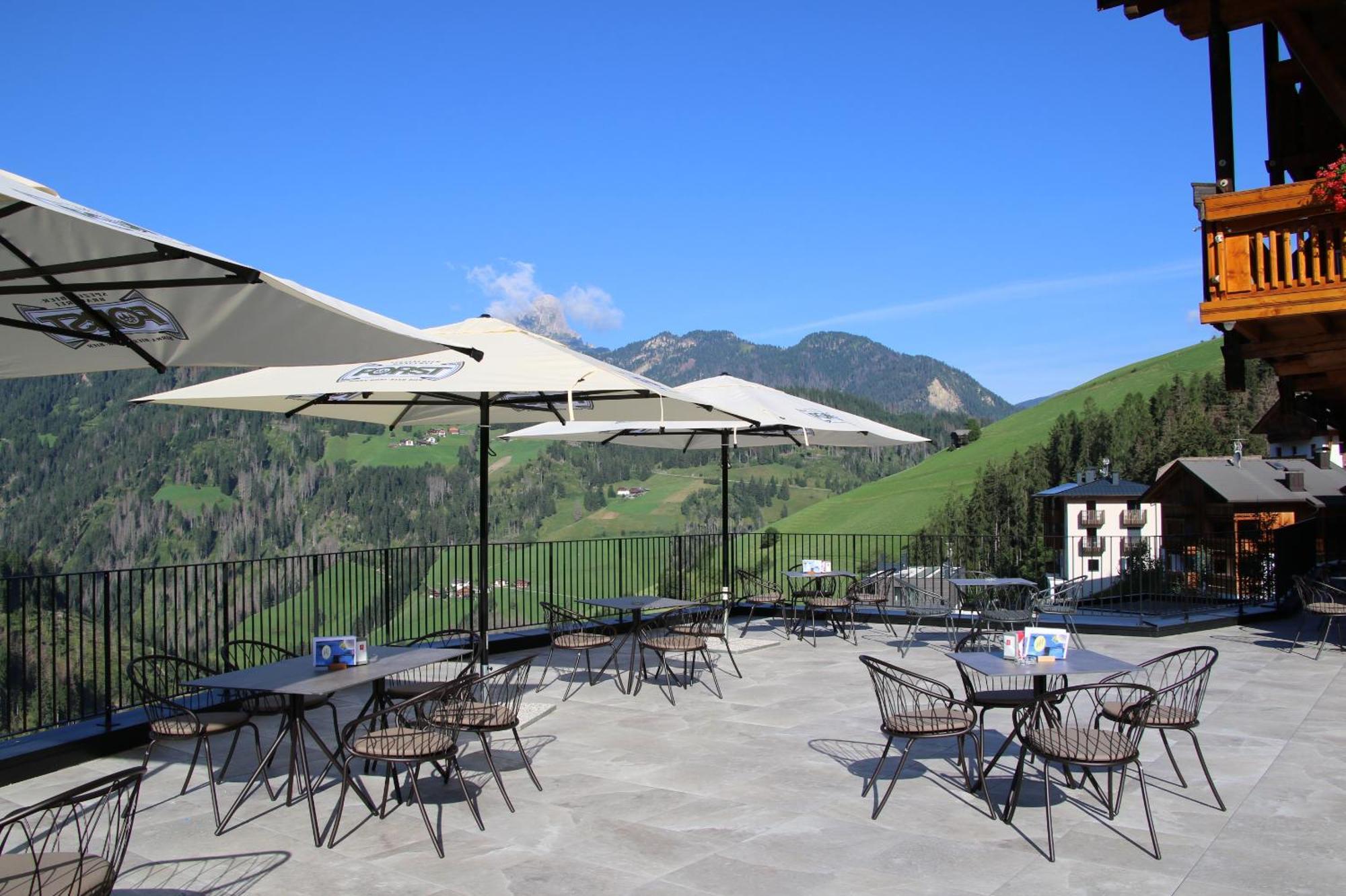 Hotel Alpenrose Dolomites Ла-Валле Экстерьер фото