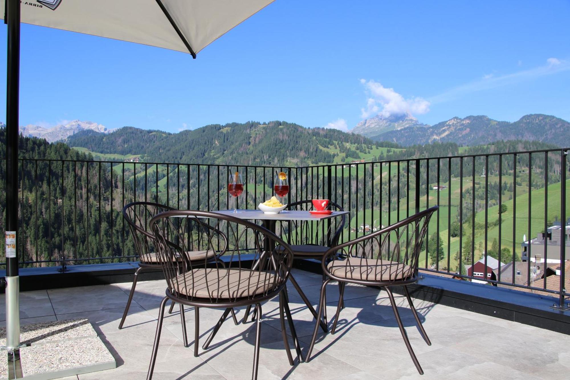Hotel Alpenrose Dolomites Ла-Валле Экстерьер фото