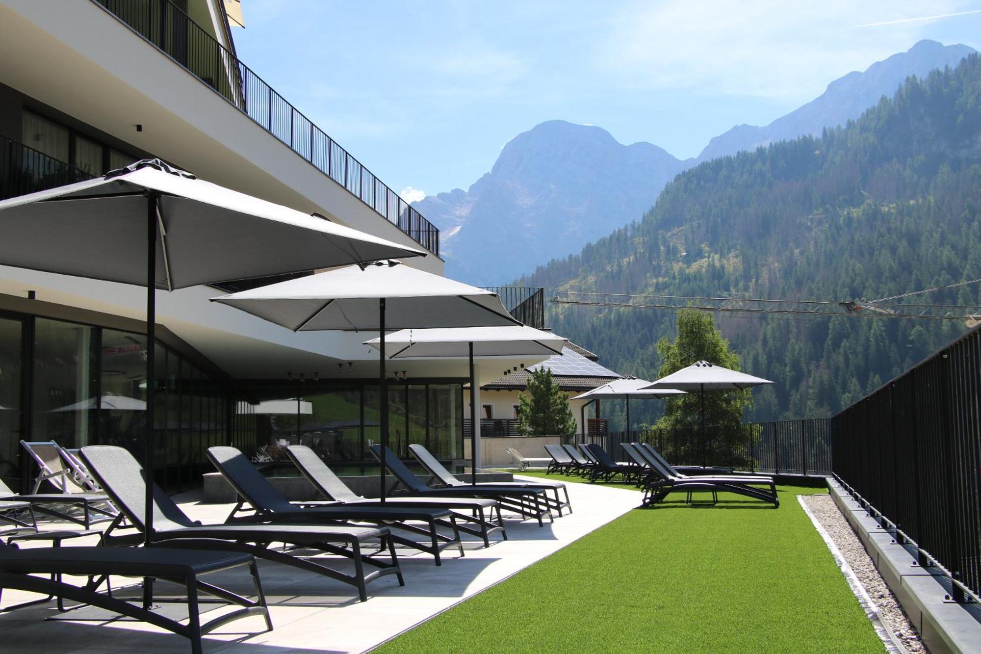 Hotel Alpenrose Dolomites Ла-Валле Экстерьер фото