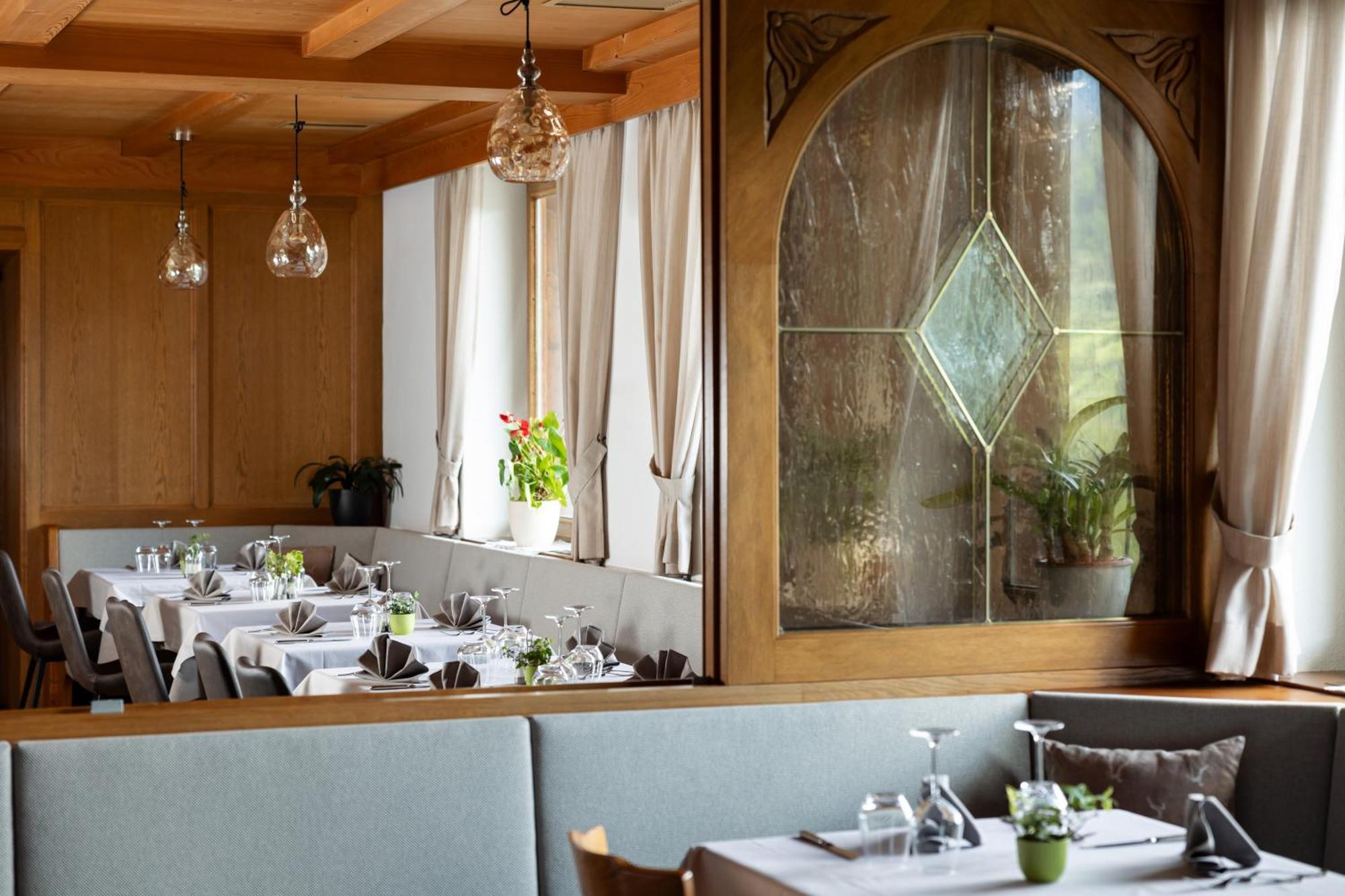 Hotel Alpenrose Dolomites Ла-Валле Экстерьер фото