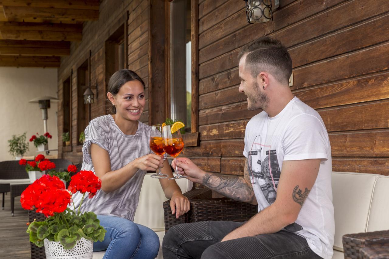 Hotel Alpenrose Dolomites Ла-Валле Экстерьер фото